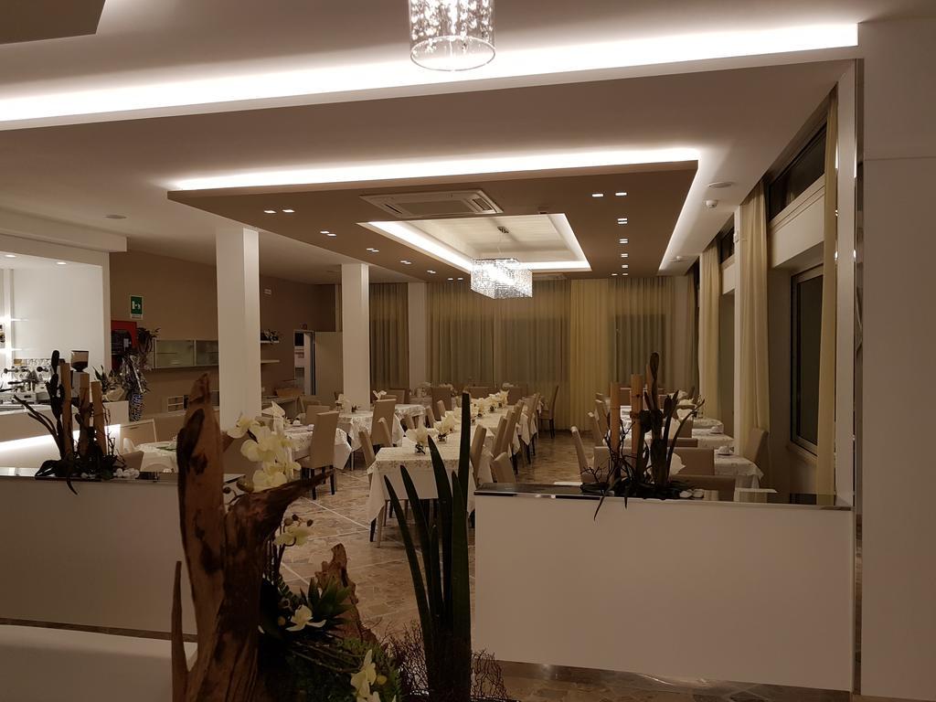 Hotel Solemare Cesenatico Exterior photo